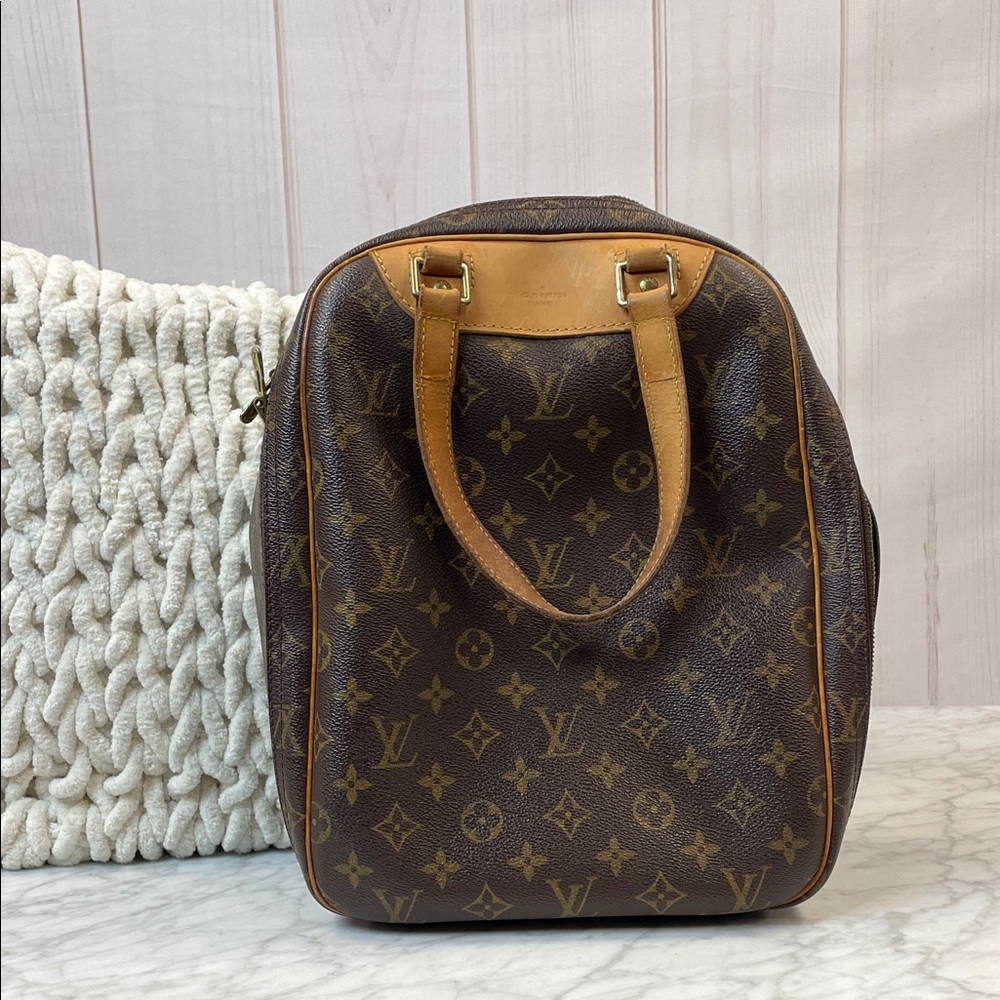 Louis Vuitton excursion bag